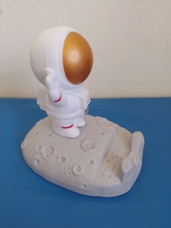 Soporte Base para Celular Astronauta Saludo - (MAYORISTA) en internet