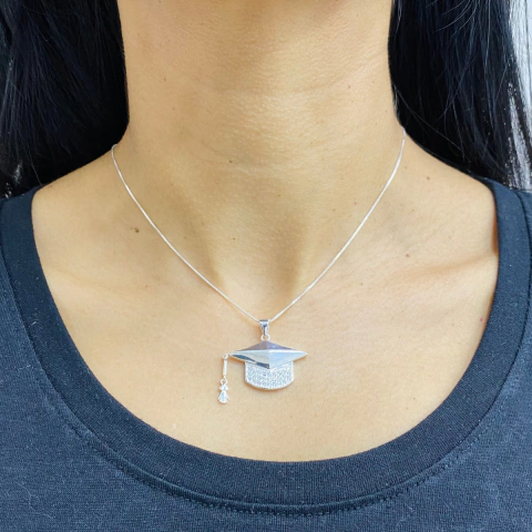 Conjunto Birrete de Graduación Egresados