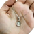 Conjunto Virgen Niña Cristal de Roca Chico - comprar online