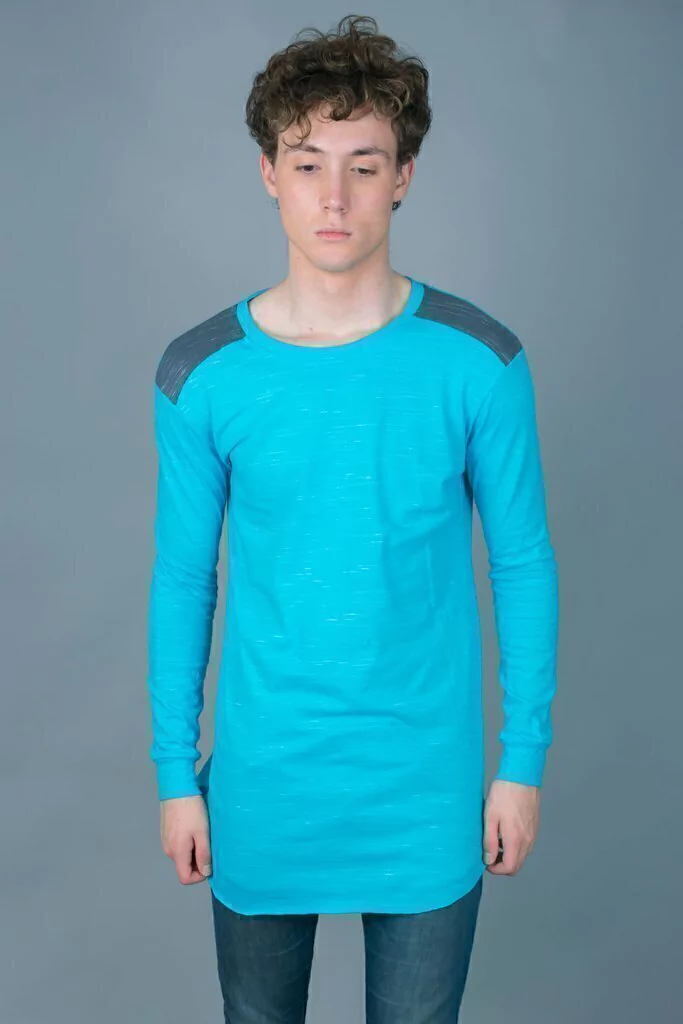Remera larga LNH (turquesa jaspeado)