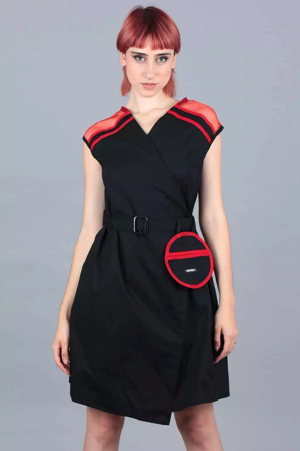 Vestido Universo insondable (negro y rojo)