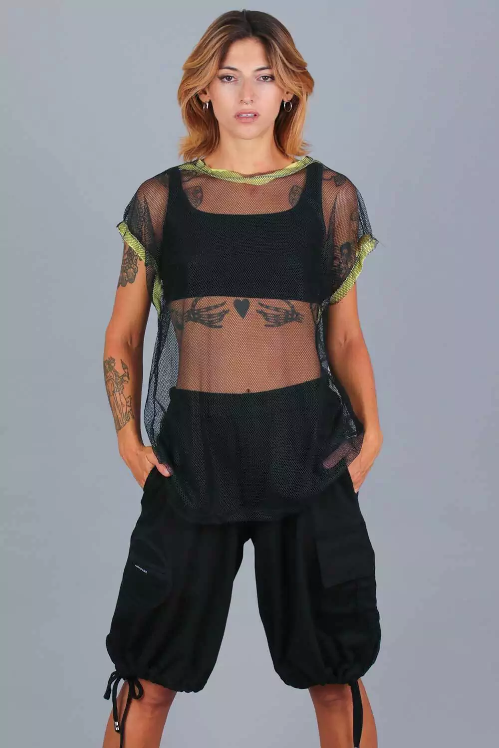 Musculosa Extraño ser - red negro