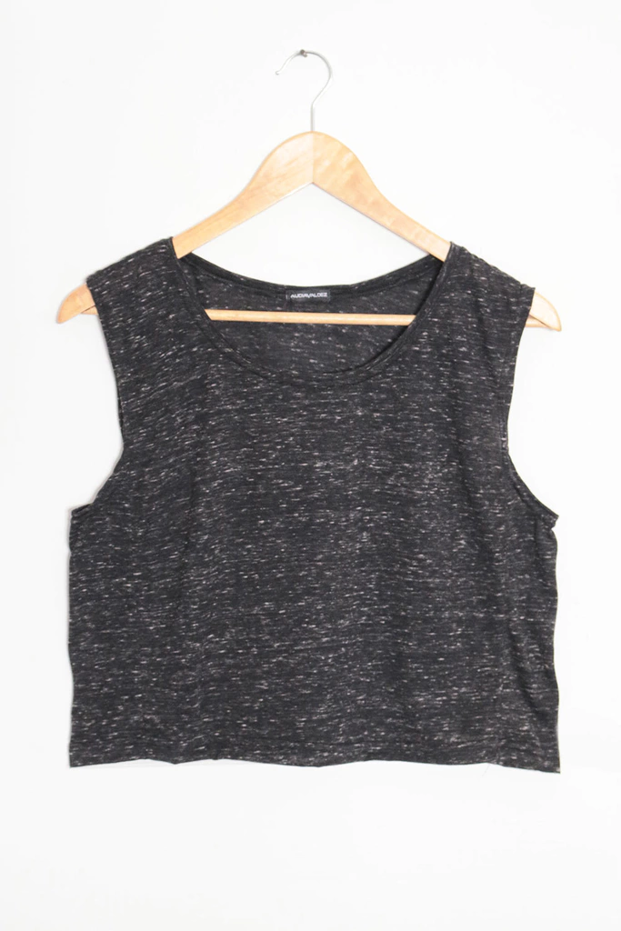 Top Remera Ovni (negro jaspeado)