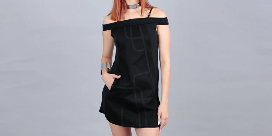 TOTAL BLACK