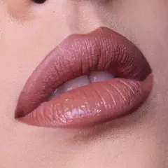 A2 PIGMENTS: "BURKE". LABIAL LíQUIDO CANVAS en internet