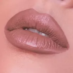 A2 PIGMENTS: "CHLOE". LABIAL LíQUIDO CANVAS - comprar online