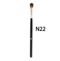 MAKEUP SUPPLIES: Brocha N22