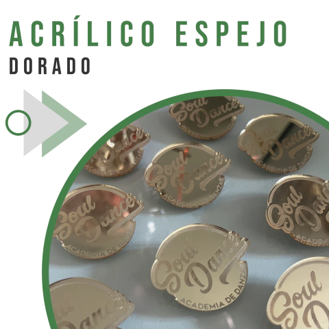 Etiquetas en espejo dorado