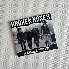 Broken Bones – A Single Decade CD Usado