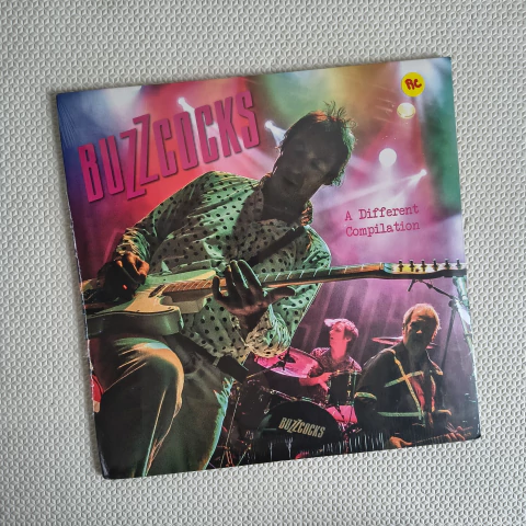 Buzzcocks – A Different Compilation Vinil Duplo Lacrado - comprar online