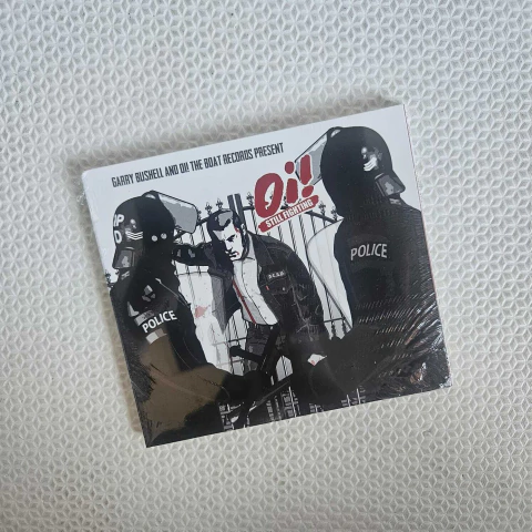 Garry Bushell And Oi! The Boat Records Present Oi! Still Fighting CD - comprar online