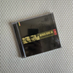 Never Give In: A Tribute To Bad Brains CD Acrilico - comprar online