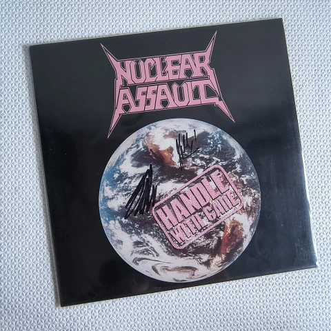 Nuclear Assault – Handle With Care Vinil 2016 Autografado - comprar online