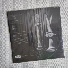 Violet Tremors – Time Is The Traitor Vinil 2011 na internet
