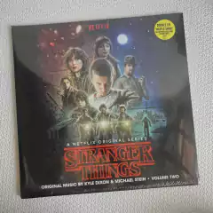 Stranger Things - Volume Two (A Netflix Original Series) Vinil Lacrado