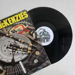 The Real McKenzies - Clash Of The Tartans Vinil 2001 na internet