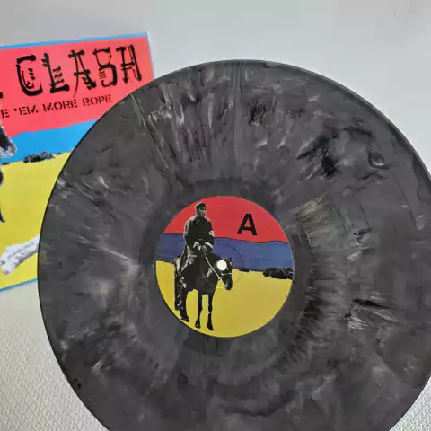 The Clash - Give 'Em More Rope Vinil Novo