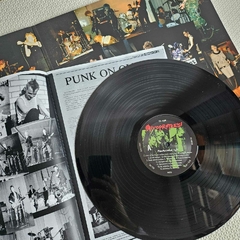Aivoproteesi – Pommisuoja-LP Vinil 2022 - comprar online