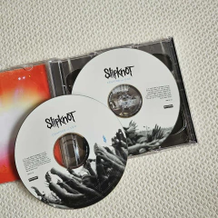 Slipknot - 9.0: Live CD Brasil na internet