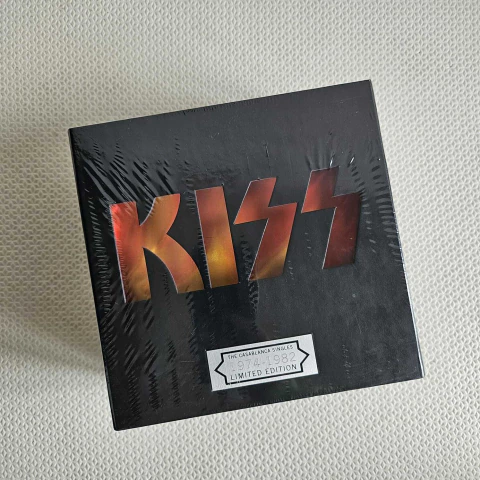 Kiss - The Casablanca Singles 1974-1982 7" Box Lacrado - comprar online