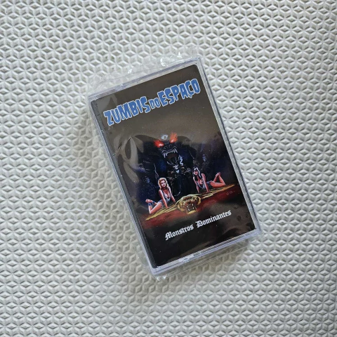 Zumbis Do Espaço - Monstros Dominantes K7 - comprar online