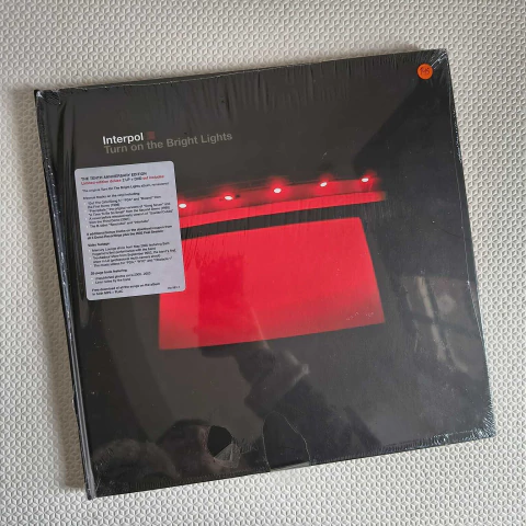 Interpol – Turn On The Bright Lights 2xLP + DVD