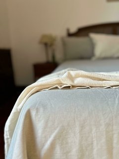 Pie de cama en gasa de algodon