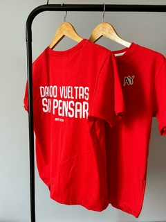 Remera #AY AY AY en internet