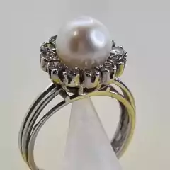 ANILLO DE ORO BLANCO, PERLA DE CULTIVO CON BRILLANTES 6160