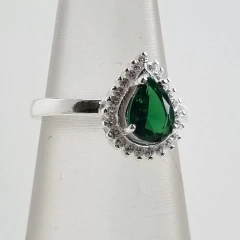 ANILLO LAGRIMA ESMERALDINA BRASILERA EN PLTA CON CUBICS 4730 - comprar online