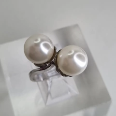 ANILLO MODELO DIOR PELLIZCO DE PERLAS Y PLATA 925 COD J629 en internet