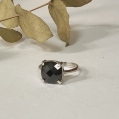 ANILLO PLATA Y ONIX NEGRO SUDAFRICANO FACETADO K2399