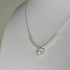 CADENA GARGANTILLA EN PLATA CON BOLITAS Y CUBIC CENTRAL K2940