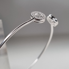 PULSERA ESTILO MEDIA ESCLAVA CON TERMINALES DE CUBIC ITALIA K2942