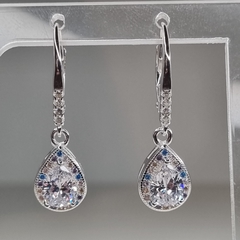 PAR DE AROS COLGANTES PLATA CON LAGRIMA DE CUBICS COD 2956 - comprar online