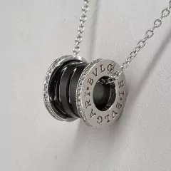 CADENA Y DIJE COLLAR BVG CON CERAMICA Y PLATA 2511 en internet