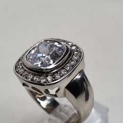 ANILLO ITALIANO CON CUBIC CUADRADO CORONADO 3236 en internet