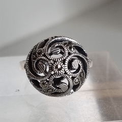 ANILLO BOMBON CALADO CON MARCASITAS PLATA 3417 - comprar online
