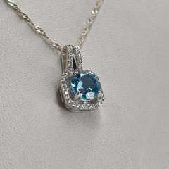 CADENA Y DIJE COLGANTE CON AGUAMARINA CARRE Y CUBICS 9029 - comprar online