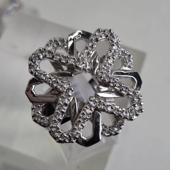 ANILLO PLATA CON PAVEE DE CUBICS FLOR J963 en internet