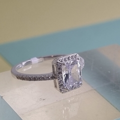 IMPORTANTE ANILLO CUBIC BAGUETTE COMPROMISO K5075