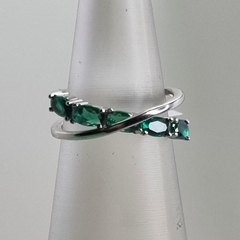 ANILLO DE PLATA Y PERIDOTOS COLOR ESMERALDA 5580