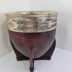MATE IMPERIAL GRANDE DE CUERO MARRÓN ALPACA CINCELADA 5920