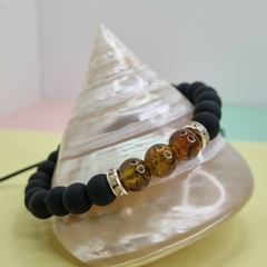 PULSERA UNISEX PIEDRA VOLCANICA Y AMBAR CON DONA DE PLATA CUBIERTA DE CUBICS COD: 6382