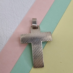 DIJE CRUZ CURVADA DE PLATA 34×20mm COD: 6351 - comprar online