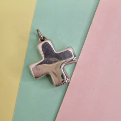 DIJE CRUZ DEL EQUILIBRIO DE PLATA INFLADA 25×25mm COD: 3190