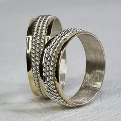 PAR DE ALIANZAS EN PLATA Y DUBLE DE ORO DETALLES TORZADOS 6705