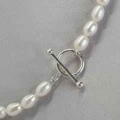 COLLAR CON PERLAS DE RIO CON CIERRE DE PLATA COD: 6758 - comprar online