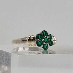 ANILLO PLATA CON DETALLE EN ORO Y CUBICS VERDES 6927 - comprar online