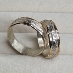 PAR DE ALIANZAS PLATA Y ORO 14K COMBINADAS K7225 - comprar online